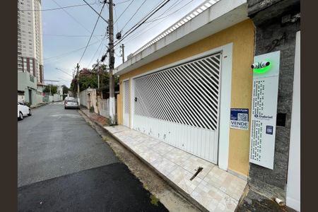 Casa à venda com 250m², 4 quartos e 3 vagasFachada