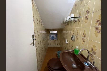 Casa à venda com 250m², 4 quartos e 3 vagasBanheiro 4