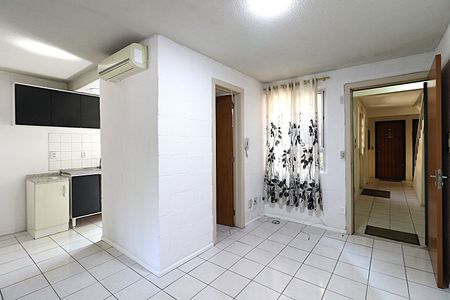 Apartamento à venda com 2 quartos, 42m² em Rubem Berta, Porto Alegre