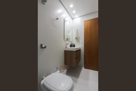 Apartamento à venda com 236m², 4 quartos e 4 vagasBanheiro da Suíte 2