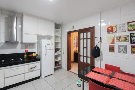 Apartamento à venda com 236m², 4 quartos e 4 vagasCozinha