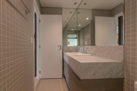 Apartamento para alugar com 102m², 1 quarto e 2 vagas Apartamento para alugar com 102m², 1 quarto e 2 vagasBanheiro da Suíte