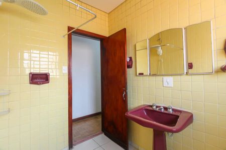 Casa para alugar com 170m², 3 quartos e 2 vagasBanheiro