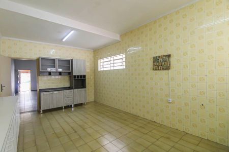 Casa para alugar com 170m², 3 quartos e 2 vagasCozinha