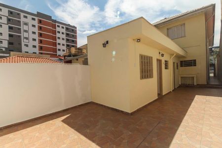 Casa para alugar com 170m², 3 quartos e 2 vagasQuintal