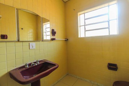 Casa para alugar com 170m², 3 quartos e 2 vagasBanheiro