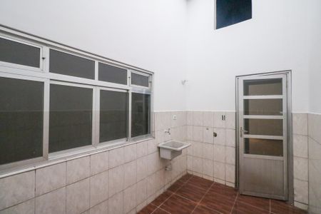 Apartamento para alugar com 111m², 2 quartos e sem vagaÁrea de Serviço