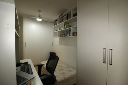 Casa de condomínio para alugar com 97m², 2 quartos e 1 vagaQuarto de Serviço