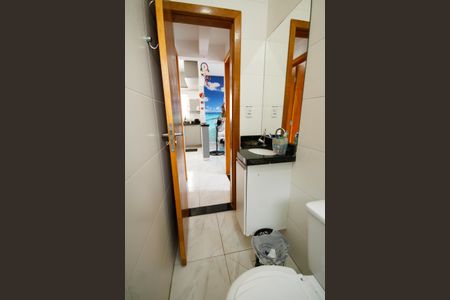 Casa de condomínio para alugar com 61m², 2 quartos e 2 vagasBanheiro