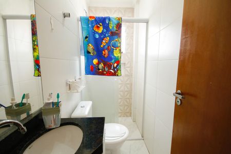 Casa de condomínio para alugar com 61m², 2 quartos e 2 vagasBanheiro