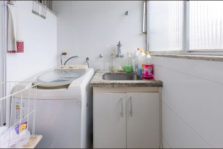 Apartamento à venda com 153m², 4 quartos e 2 vagas Apartamento à venda com 153m², 4 quartos e 2 vagasÁrea de serviço