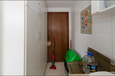 Apartamento à venda com 153m², 4 quartos e 2 vagas Apartamento à venda com 153m², 4 quartos e 2 vagasÁrea de serviço