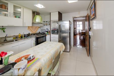 Apartamento à venda com 153m², 4 quartos e 2 vagas Apartamento à venda com 153m², 4 quartos e 2 vagasCozinha
