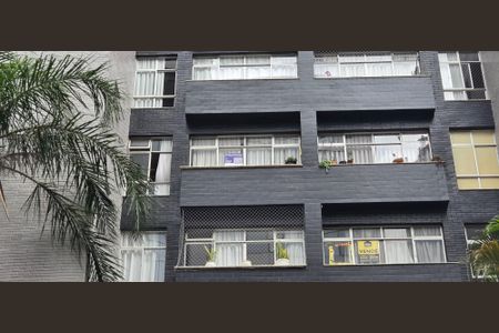 Apartamento à venda com 153m², 4 quartos e 2 vagas Apartamento à venda com 153m², 4 quartos e 2 vagasPlaquinha instalada