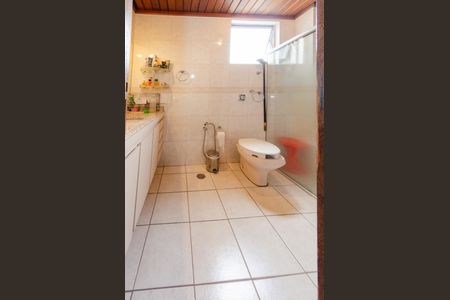 Apartamento à venda com 153m², 4 quartos e 2 vagas Apartamento à venda com 153m², 4 quartos e 2 vagasBanheiro suíte