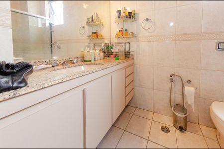 Apartamento à venda com 153m², 4 quartos e 2 vagas Apartamento à venda com 153m², 4 quartos e 2 vagasBanheiro suíte