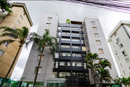 Apartamento à venda com 153m², 4 quartos e 2 vagas Apartamento à venda com 153m², 4 quartos e 2 vagasFachada