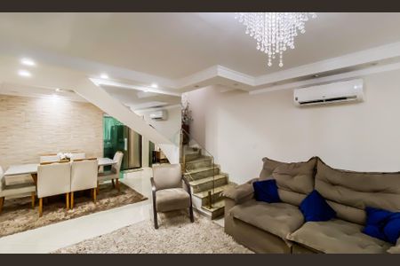 Sala  de casa à venda com 4 quartos, 350m² em Vila Londrina, São Paulo