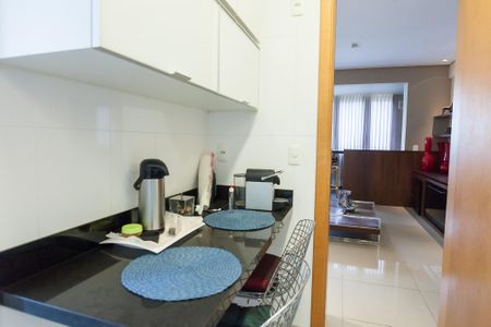 Apartamento à venda com 140m², 4 quartos e 3 vagas Apartamento à venda com 140m², 4 quartos e 3 vagasCozinha