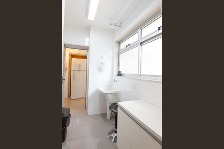 Apartamento à venda com 140m², 4 quartos e 3 vagas Apartamento à venda com 140m², 4 quartos e 3 vagasÁrea de Serviço