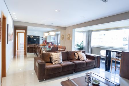 Apartamento à venda com 140m², 4 quartos e 3 vagas Apartamento à venda com 140m², 4 quartos e 3 vagassala