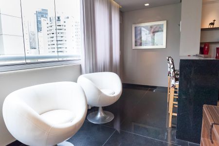 Apartamento à venda com 140m², 4 quartos e 3 vagas Apartamento à venda com 140m², 4 quartos e 3 vagasVaranda da Sala