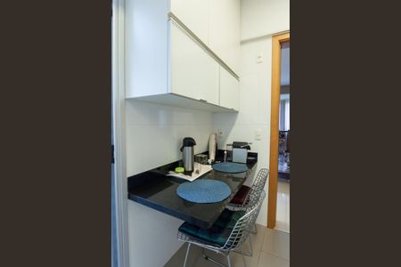 Apartamento à venda com 140m², 4 quartos e 3 vagas Apartamento à venda com 140m², 4 quartos e 3 vagasCozinha