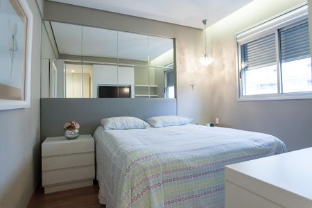 Apartamento à venda com 140m², 4 quartos e 3 vagas Apartamento à venda com 140m², 4 quartos e 3 vagassuite