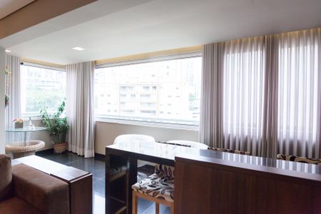 Apartamento à venda com 140m², 4 quartos e 3 vagas Apartamento à venda com 140m², 4 quartos e 3 vagasVaranda da Sala