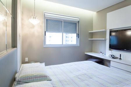 Apartamento à venda com 140m², 4 quartos e 3 vagas Apartamento à venda com 140m², 4 quartos e 3 vagassuite