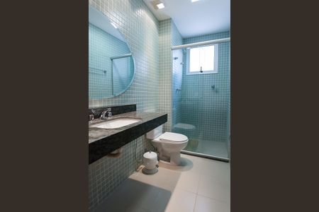 Apartamento à venda com 140m², 4 quartos e 3 vagas Apartamento à venda com 140m², 4 quartos e 3 vagasBanheiro Social