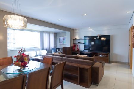 Apartamento à venda com 140m², 4 quartos e 3 vagas Apartamento à venda com 140m², 4 quartos e 3 vagassala