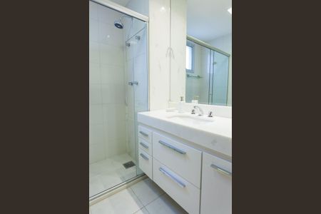 Apartamento à venda com 140m², 4 quartos e 3 vagas Apartamento à venda com 140m², 4 quartos e 3 vagasbanheiro suite