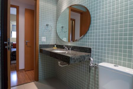 Apartamento à venda com 140m², 4 quartos e 3 vagas Apartamento à venda com 140m², 4 quartos e 3 vagasBanheiro Social