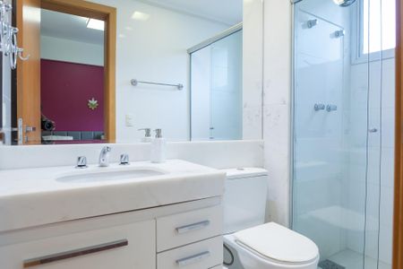 Apartamento à venda com 140m², 4 quartos e 3 vagas Apartamento à venda com 140m², 4 quartos e 3 vagassuite 1