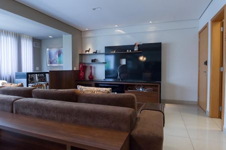 Apartamento à venda com 140m², 4 quartos e 3 vagas Apartamento à venda com 140m², 4 quartos e 3 vagasSala de TV