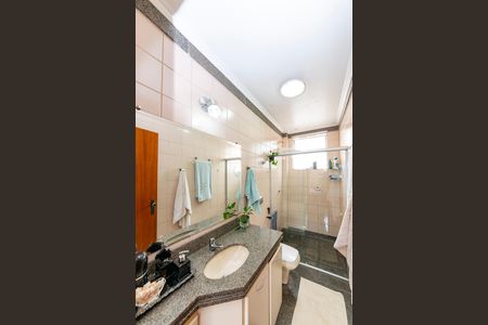 Apartamento para alugar com 128m², 4 quartos e 2 vagasBanheiro Social