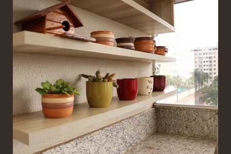 Sacada de apartamento para alugar com 3 quartos, 75m² em Setor Negrão de Lima, Goiânia