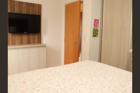 Suíte 1 de apartamento para alugar com 3 quartos, 75m² em Setor Negrão de Lima, Goiânia