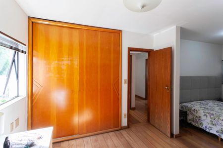 Casa à venda com 561m², 3 quartos e 4 vagasSuíte 2