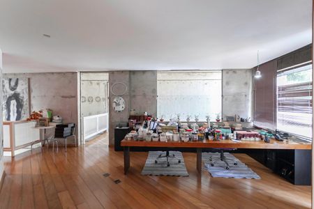 Casa à venda com 561m², 3 quartos e 4 vagasSala 2