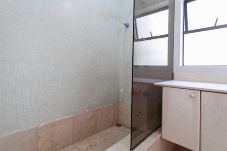Casa à venda com 561m², 3 quartos e 4 vagasBanheiro social