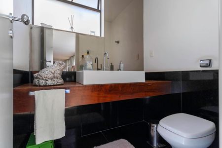 Casa à venda com 561m², 3 quartos e 4 vagasLavabo