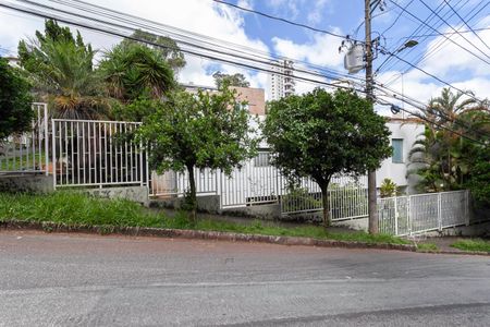 Casa à venda com 561m², 3 quartos e 4 vagasFachada