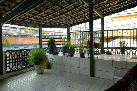 Casa à venda com 185m², 3 quartos e 1 vagaCasa 5- varanda 