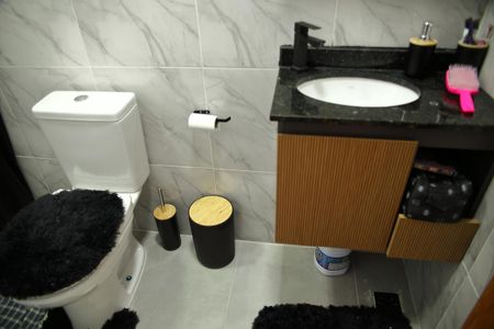 Casa à venda com 185m², 3 quartos e 1 vagaCasa 4 - banheiro 