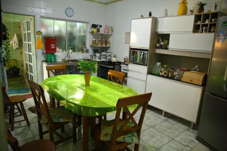 Casa à venda com 185m², 3 quartos e 1 vagaCasa 5- Cozinha 