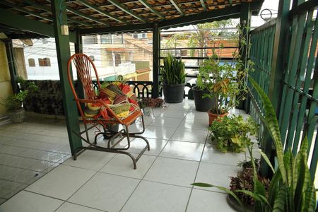 Casa à venda com 185m², 3 quartos e 1 vagaCasa 5- varanda 