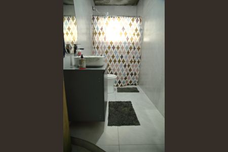 Casa à venda com 185m², 3 quartos e 1 vagaCasa 2 - Banheiro 