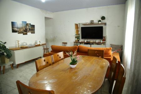 Casa à venda com 185m², 3 quartos e 1 vagaCasa 1 - Sala/Cozinha 